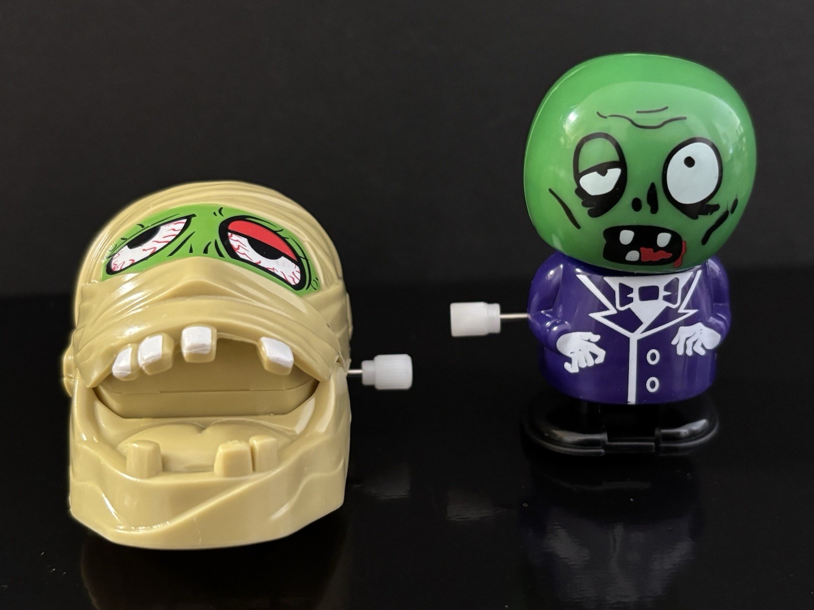 Halloween Wind Up Horror Set Of Zombie Head & Zombie Waiter