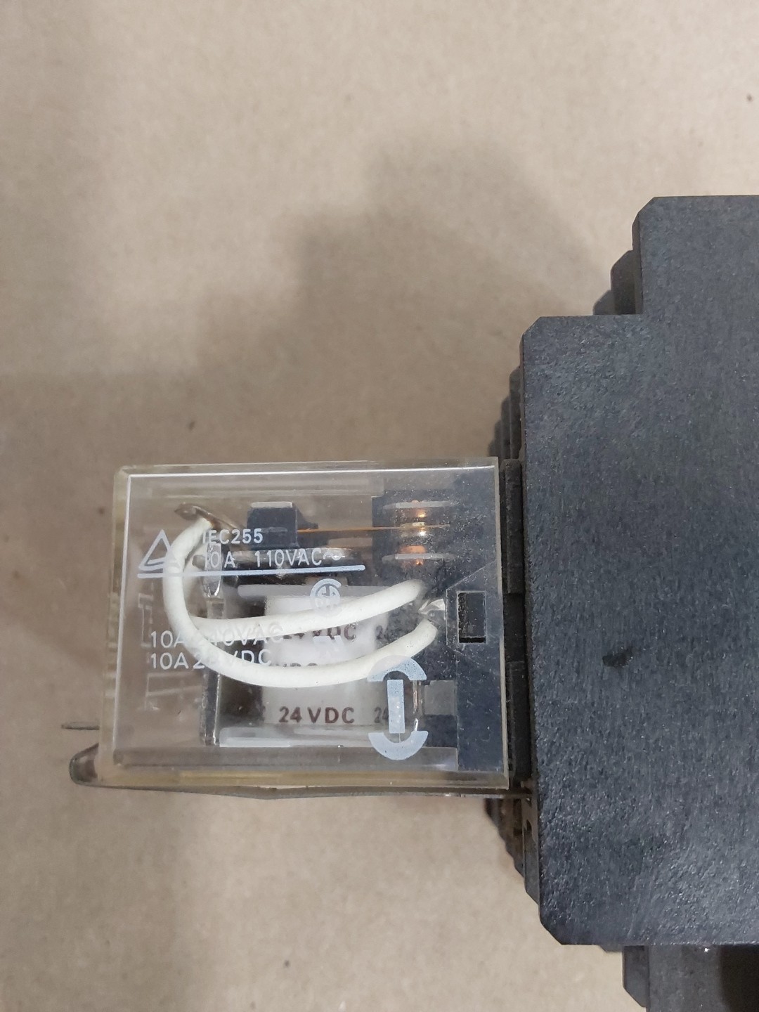 OMRON power relay LY4-D With BASE 24VDC