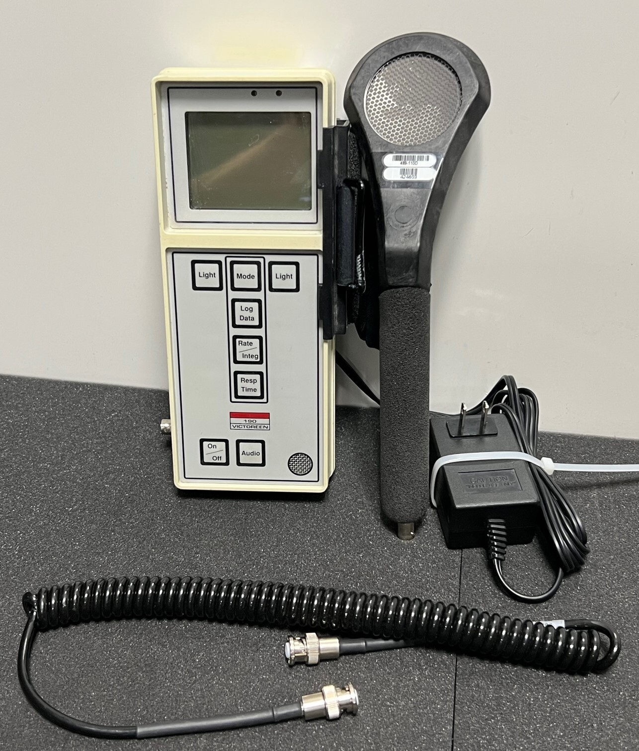 Victoreen 190 DataLogging Radiation Survey Meter with 489-110D GM Pancake Probe