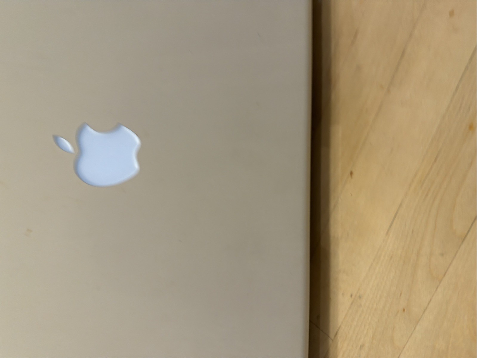 Vintage Apple iBook 900 MHz PowerPC G3
