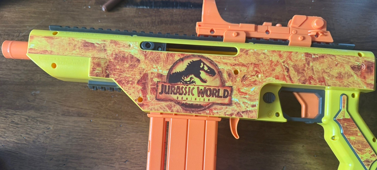 Jurassic World Adventure Force Tactical Strike Pro Tranquilizer Dart Blaster