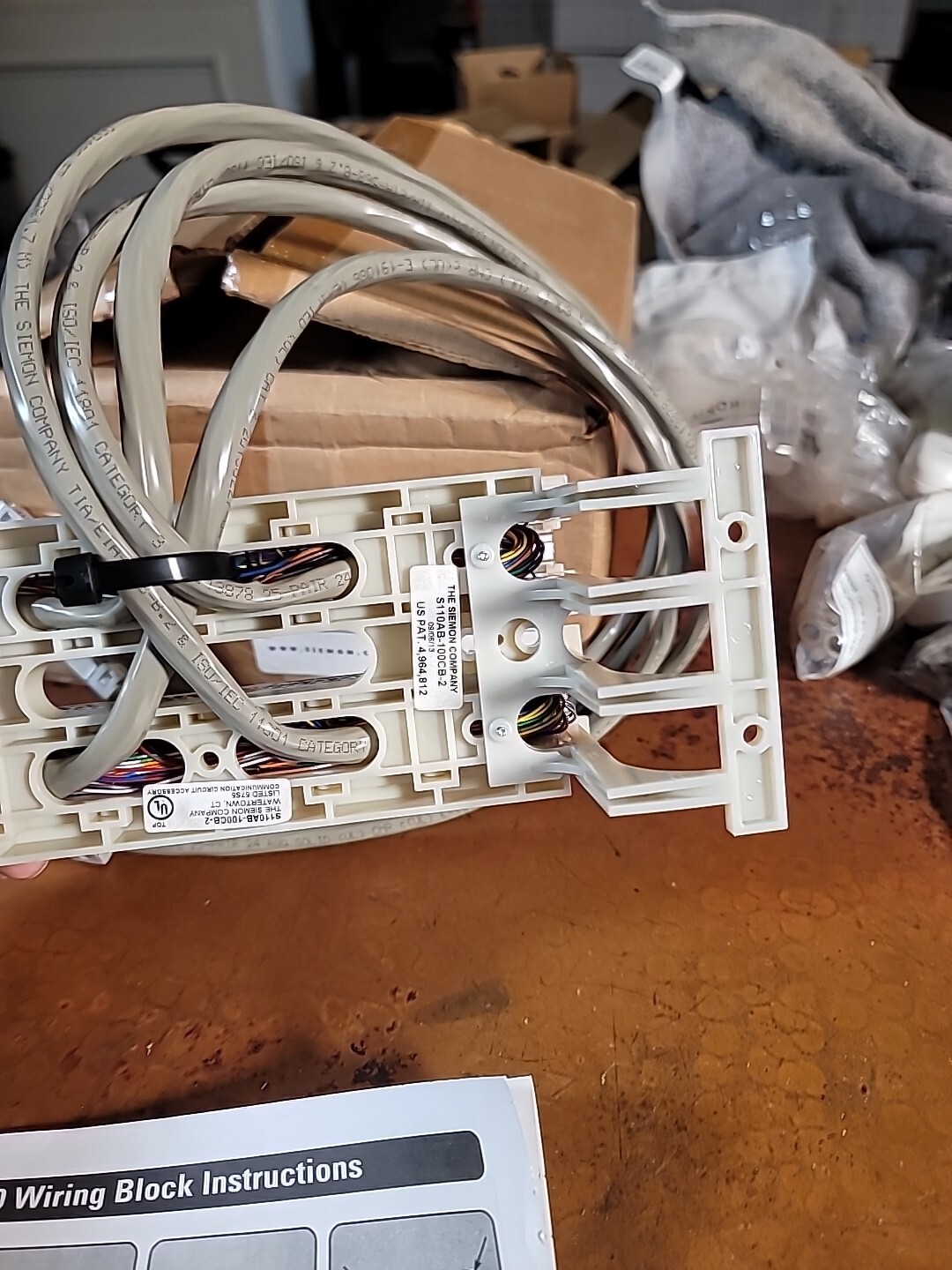 Siemon S110AB-100CB-2 Prewired Block 4PR 2FT Tail Bottom Female