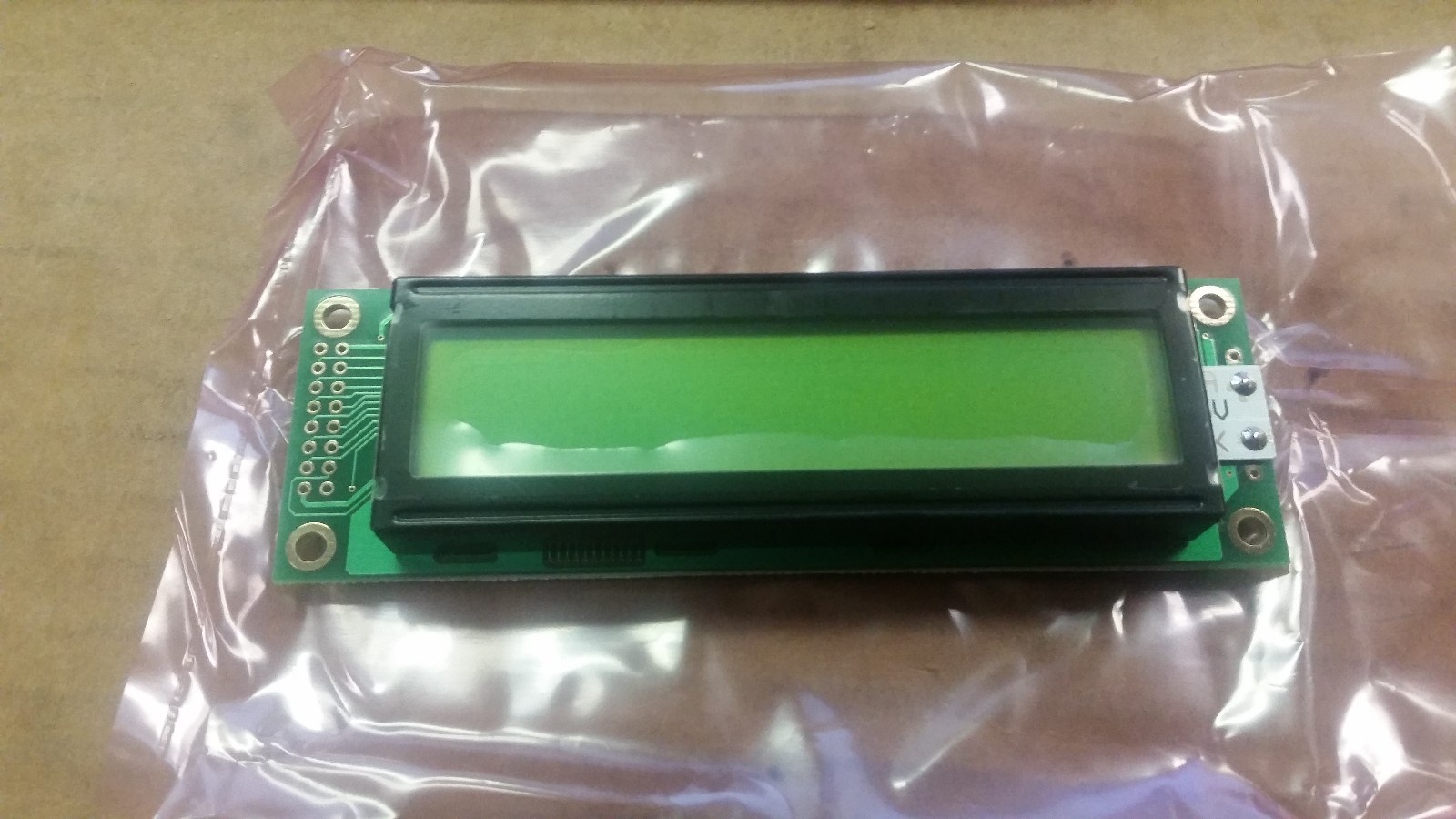 United Radiant LCD General Purpose Industrial Panel Display UMS-3086JD-YG