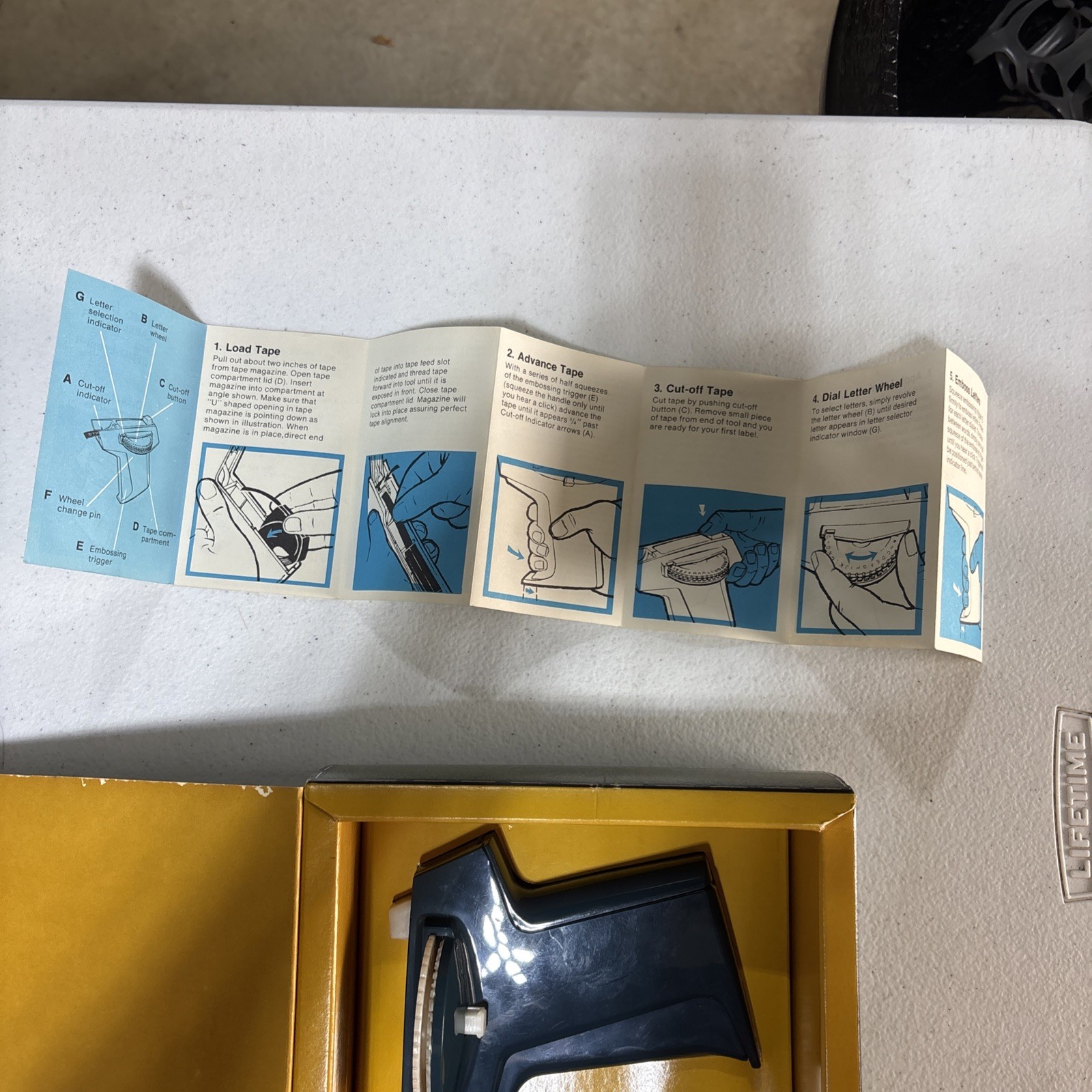 Blue Dymo Organizer 1700 Embossing Label Maker Bundle Works original packaging
