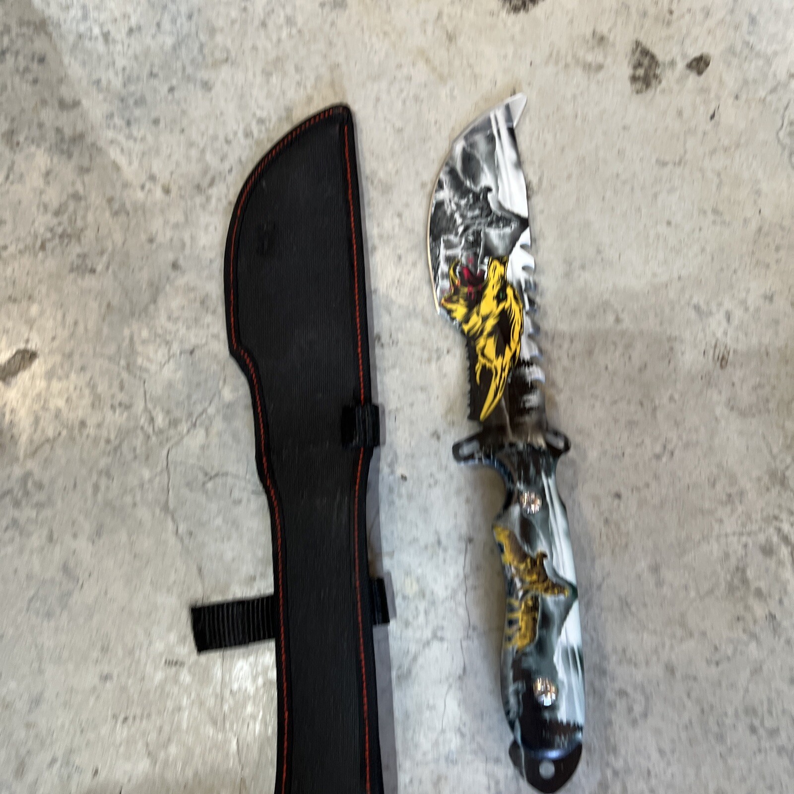Wolf Graphic Knife NEW