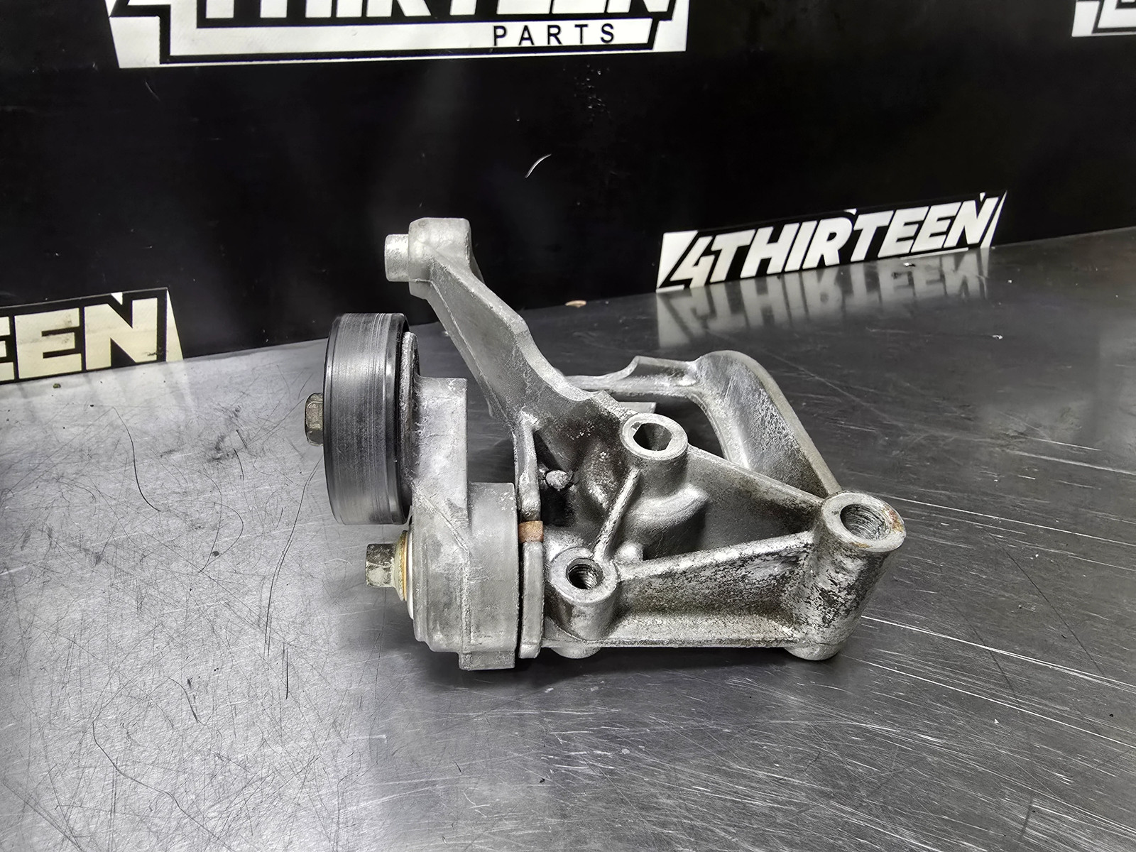 1997-2004 C5 CORVETTE AC COMPRESSOR BRACKET GM 12556444 OEM #N33
