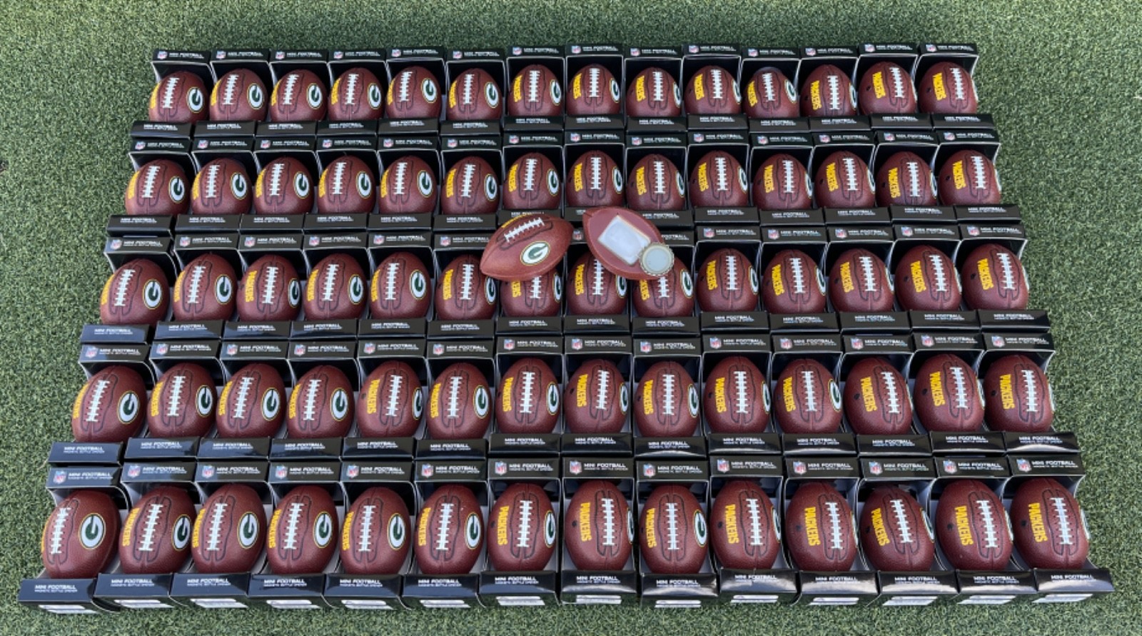 GREEN BAY PACKERS - BOTTLE OPENER MAGNETIC! MAN CAVE! LOT OF 72! NEW!