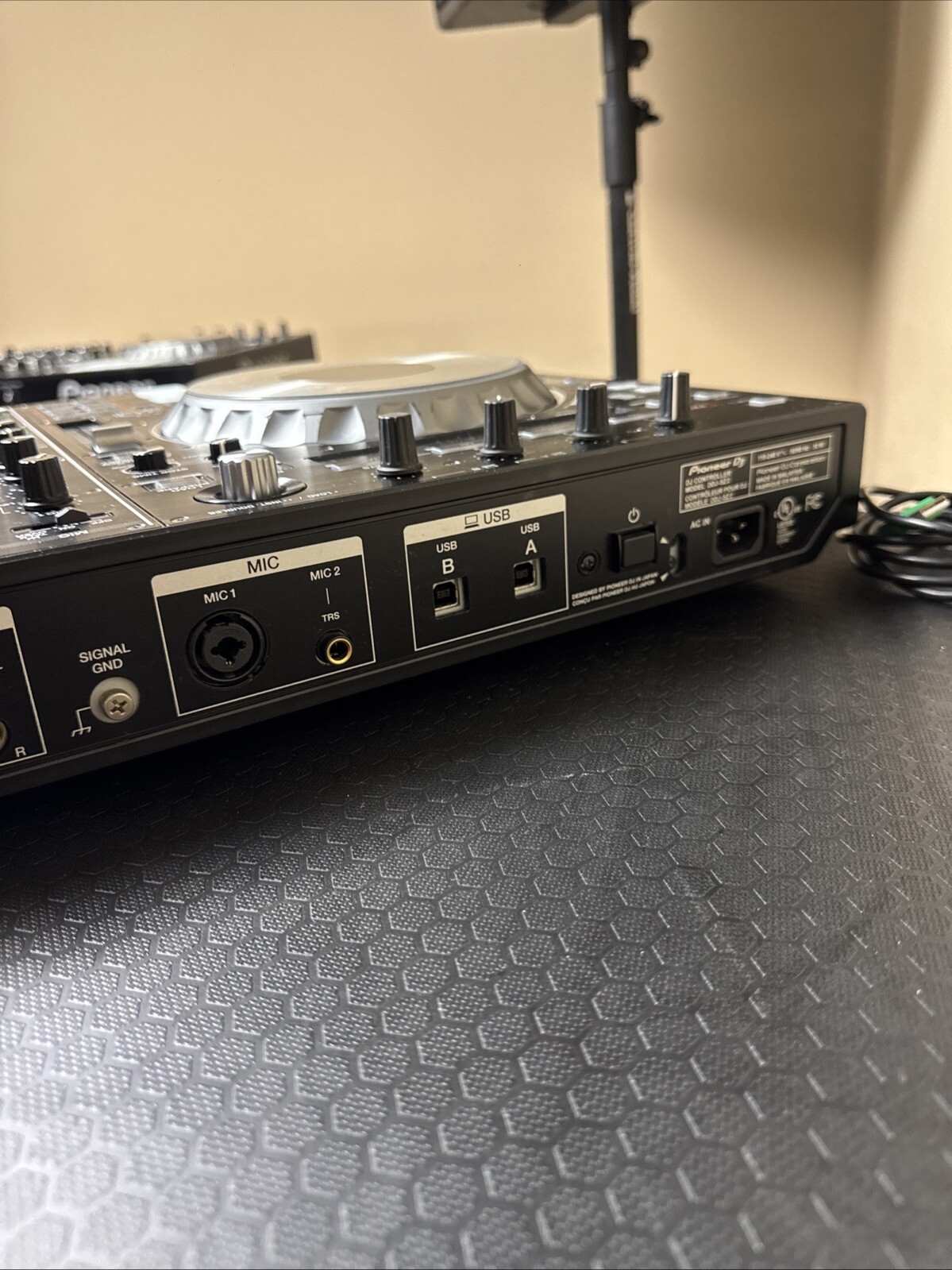 Serato dj controller DDJ- SZ2