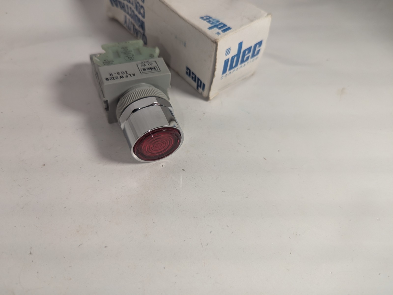 NEW GENUINE IDEC ALFW212610S-R RED PUSHBUTTON HEAVY DUTY PILOT