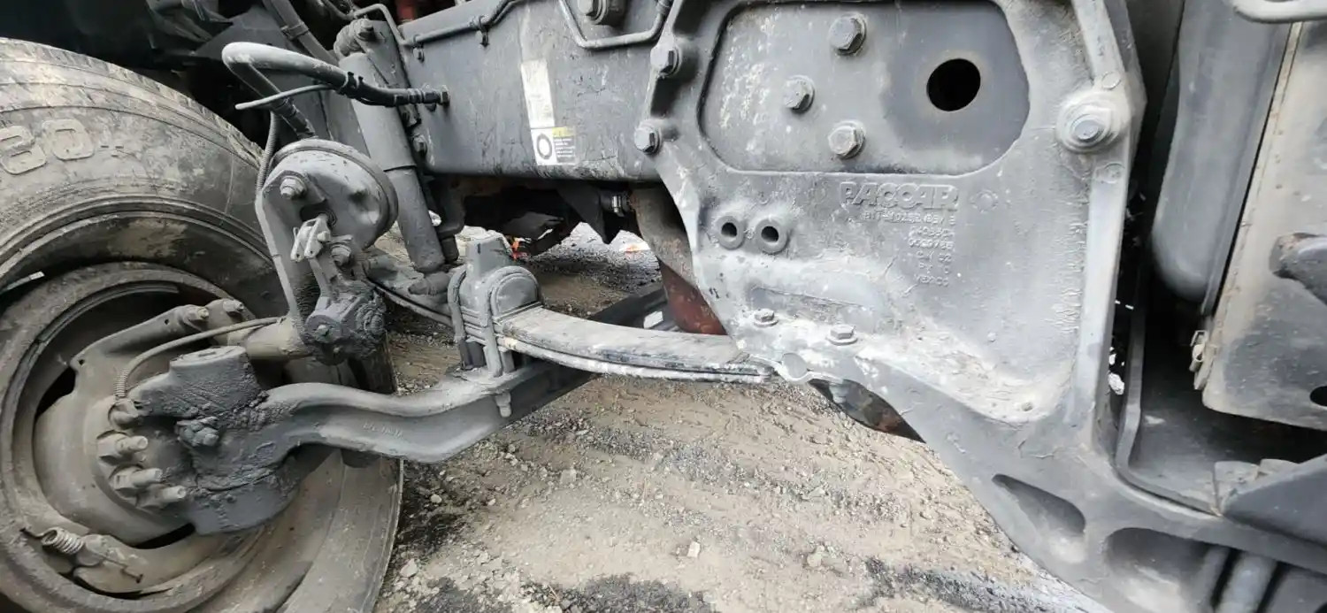 (Used) 2018 Kenworth T680, FRONT LEAF SPRINGS Front Leaf & Springs  P-64590