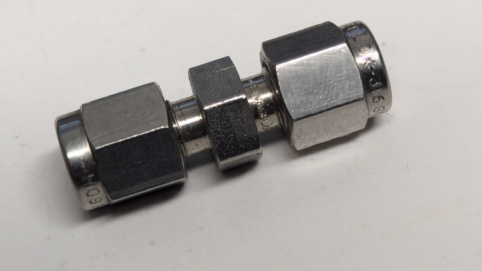 NOS Swagelok SS-200-6 Union Connector, 1/8" Tube OD