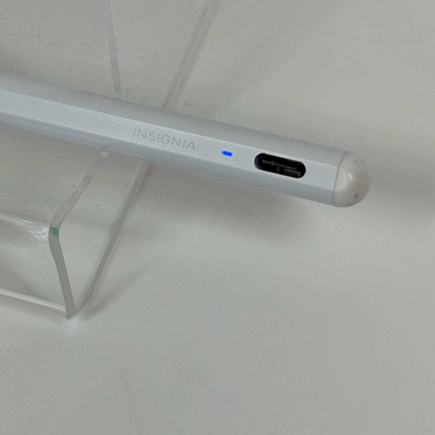 Insignia Active Stylus NS-TS3AIEW24 White Wireless for iPad