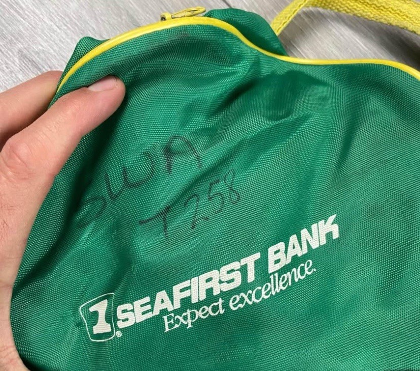 Seattle Sonics Green/Yellow Nylon Zip Duffel Bag, Adjustable Strap, Medium