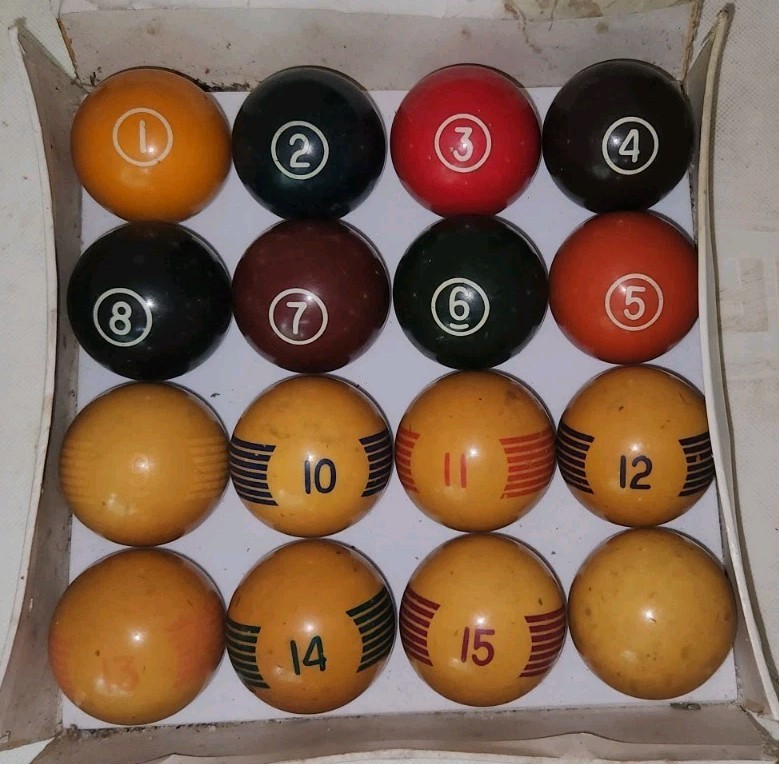 VINTAGE 197Os PIN-STRIPED BAKELITE POOL BALLS PHENOLIC GENUINE CAST SET RARE