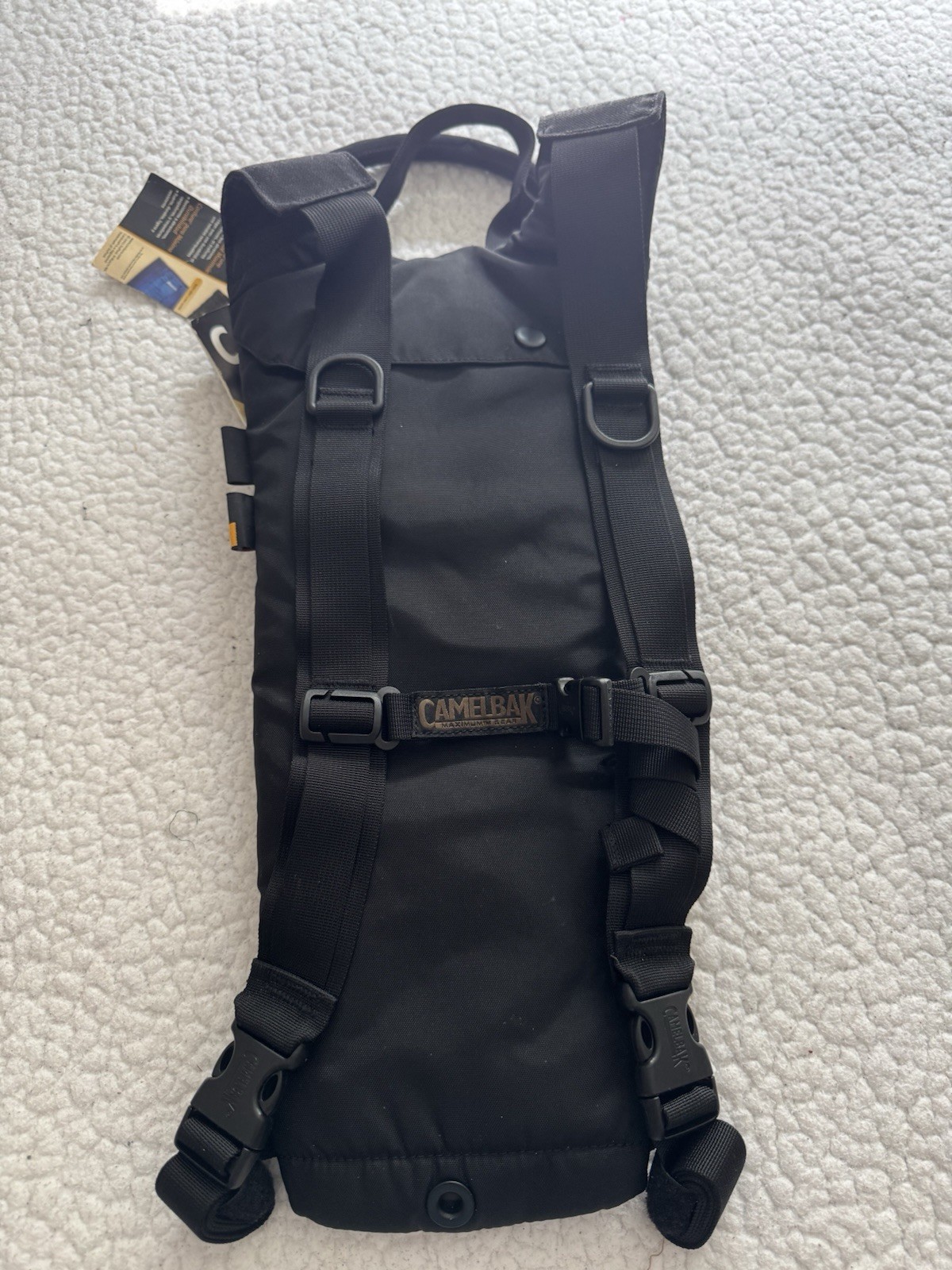 Brand New Camelback maximum gear - thermobak 2L Hydration Pack