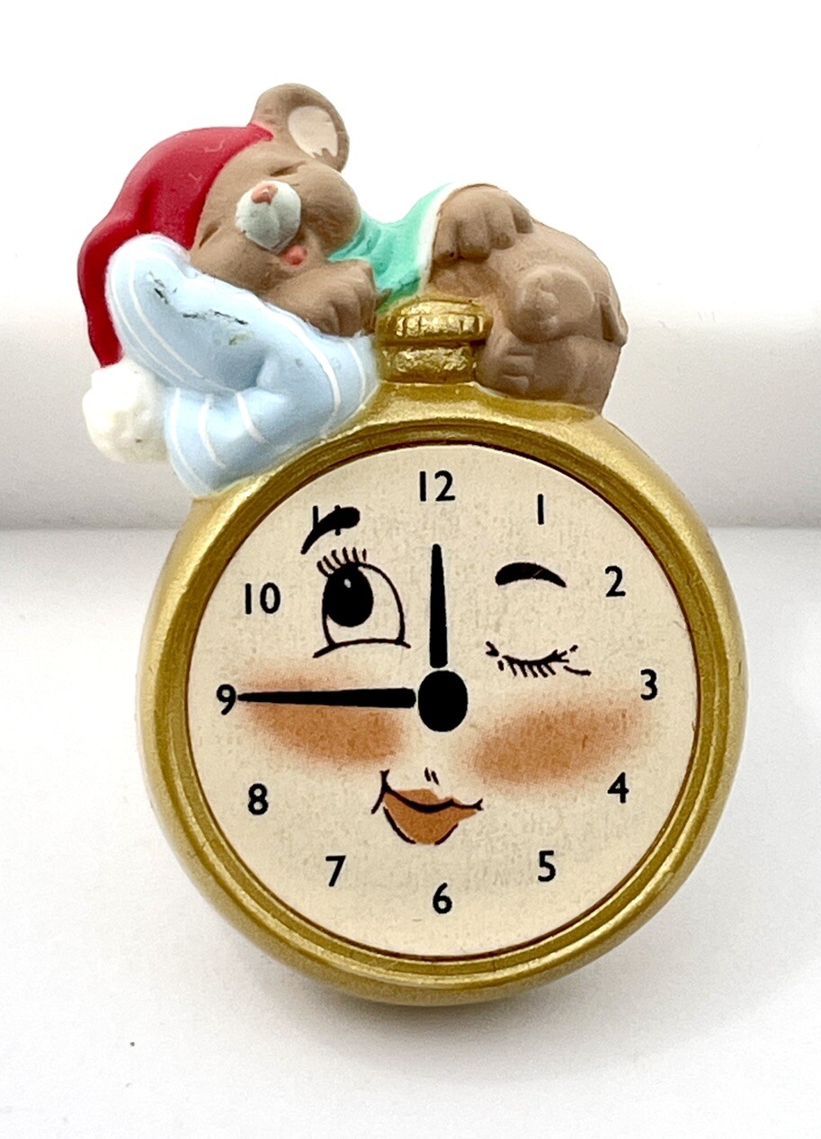 Vintage Hallmark Christmas Lapel Pin Sleeping Mouse Clock