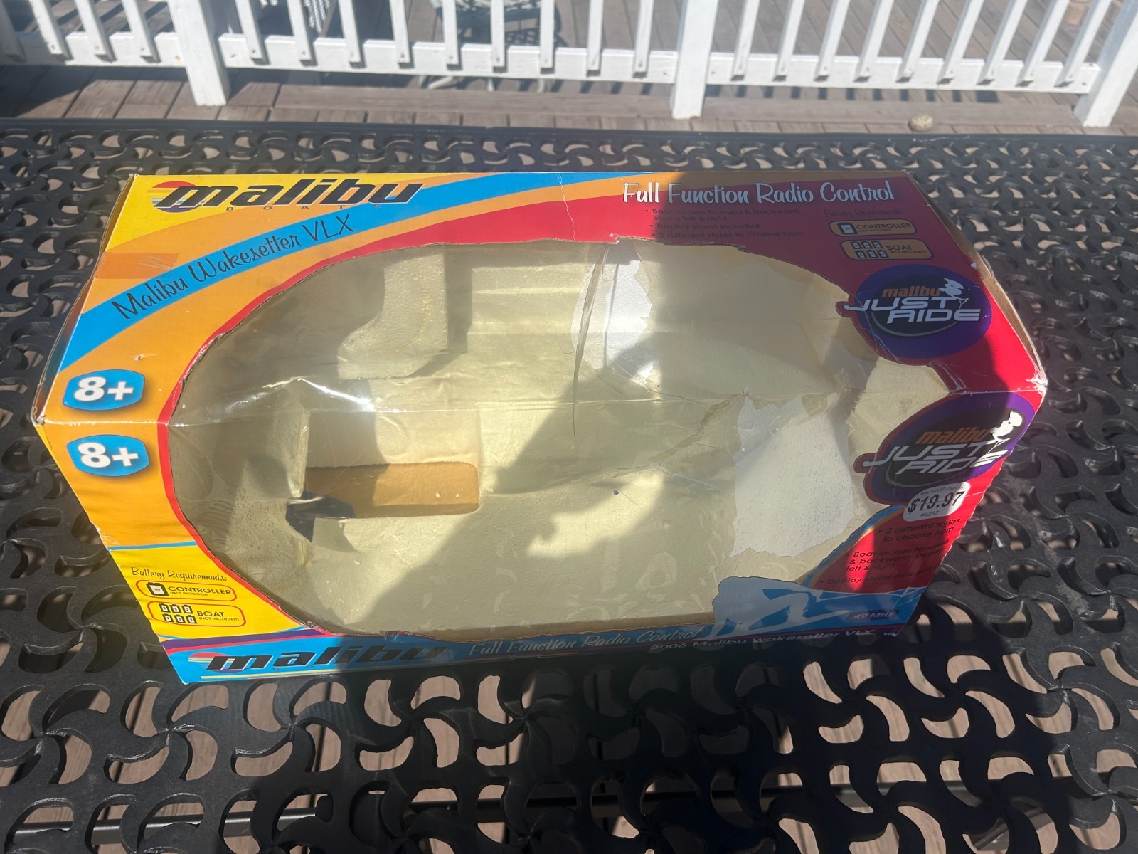 FULL FUNCTION 2006 MALIBU WAKESETTER, RC BOAT With Box, Instructions, and Stand