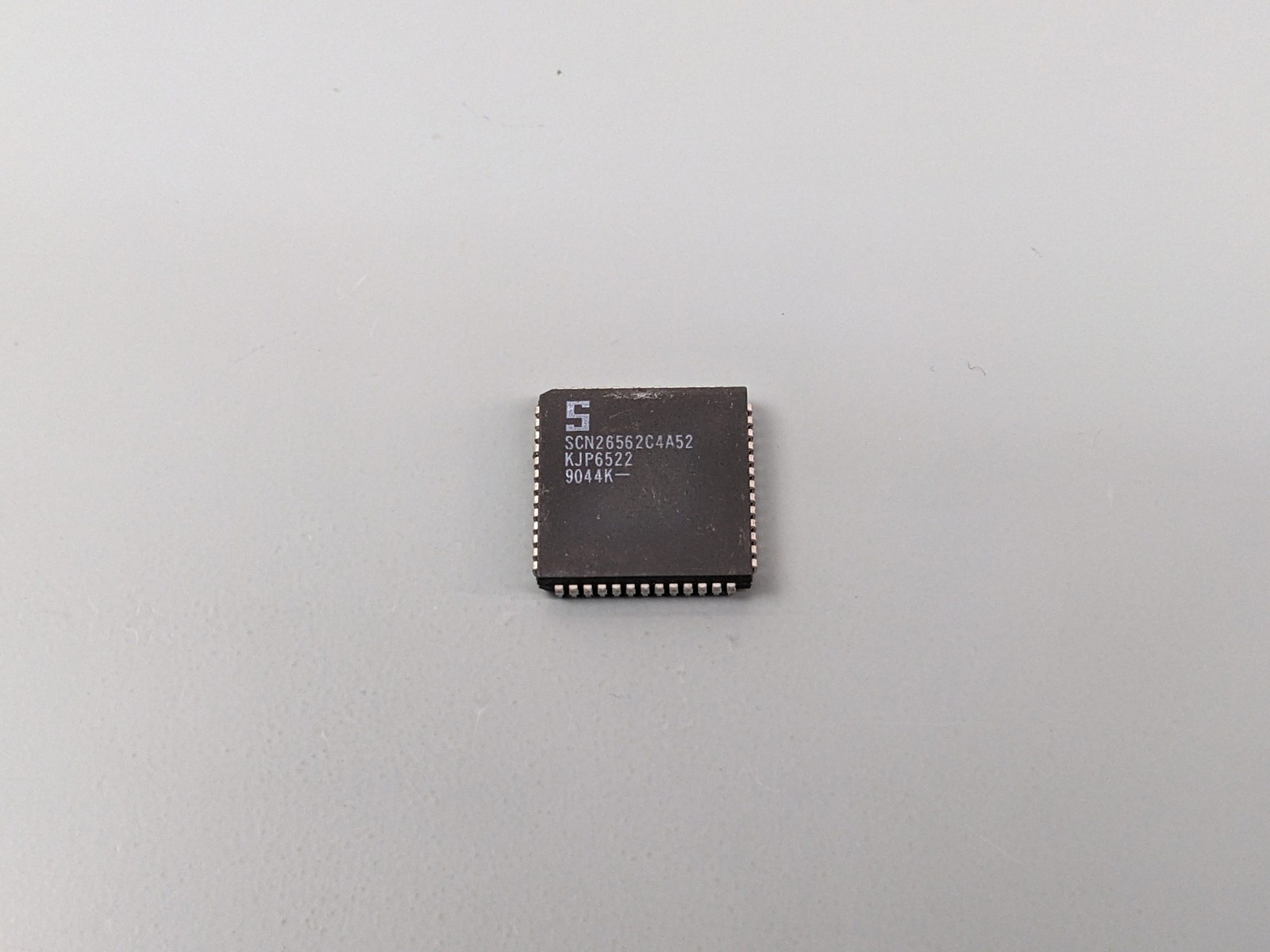 (2) Signetics SCN26562C4A52 Dual UART ICs