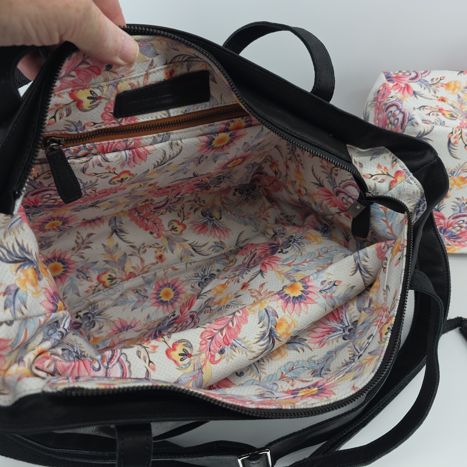 Epiphanie Leather Camera Bag Black, Removable Sections Multipocket w Strap