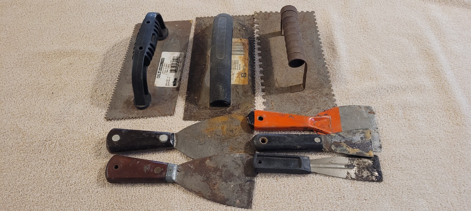 Lot Of Vintage Trowels & Putty Knives