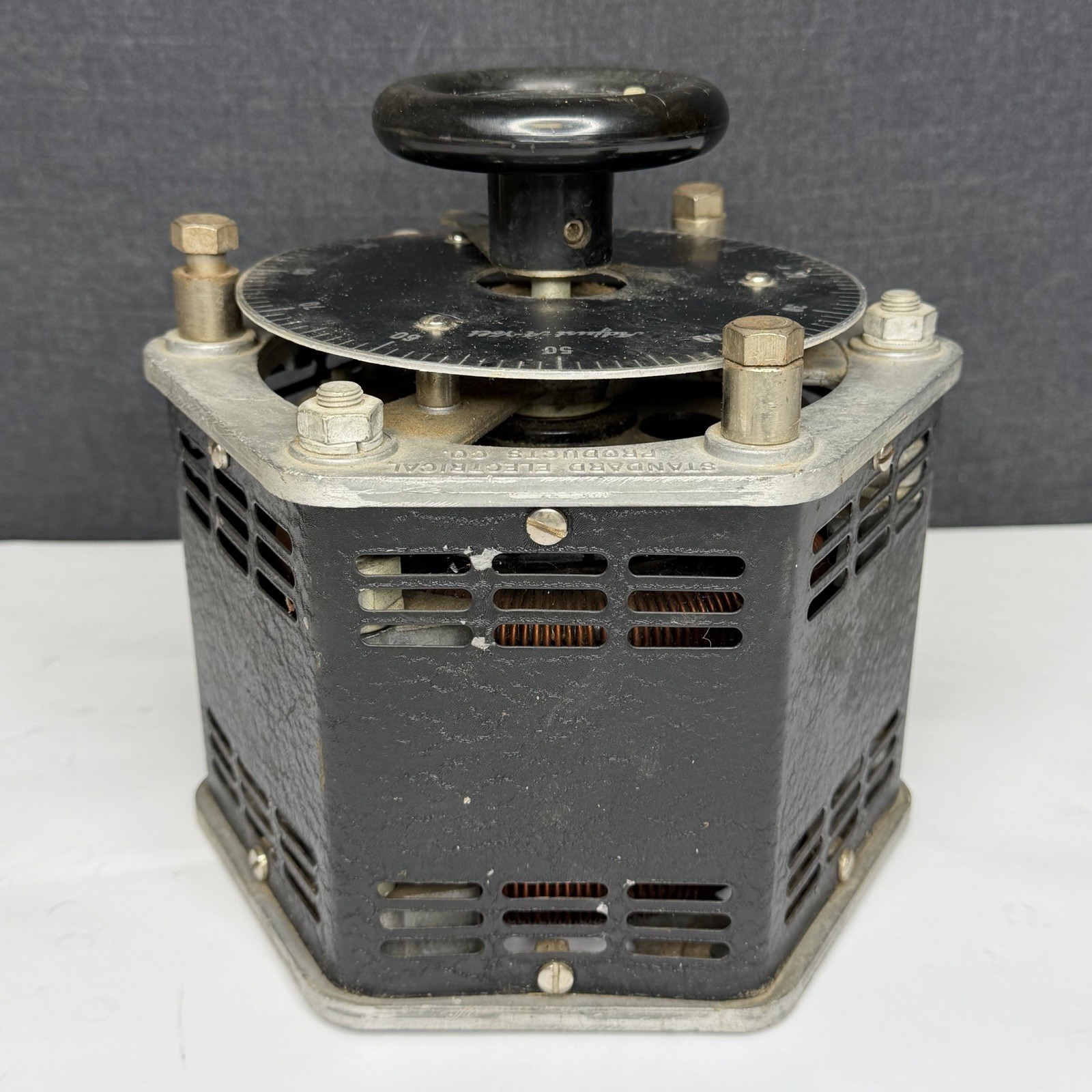 Standard Electrical Adjust-A-Volt Variable Transformer Model 1500BQ - UNTESTED