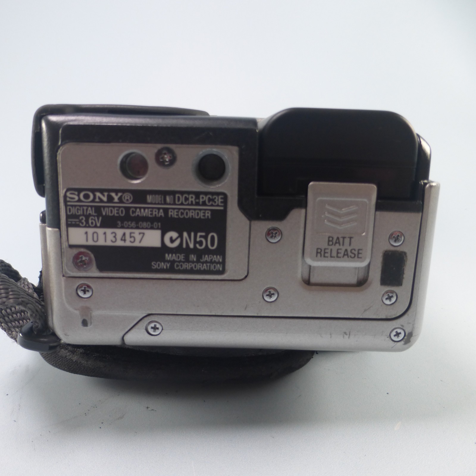 Sony Handycam DCR-PC3E Handheld MiniDV Camcorder Silver Tested