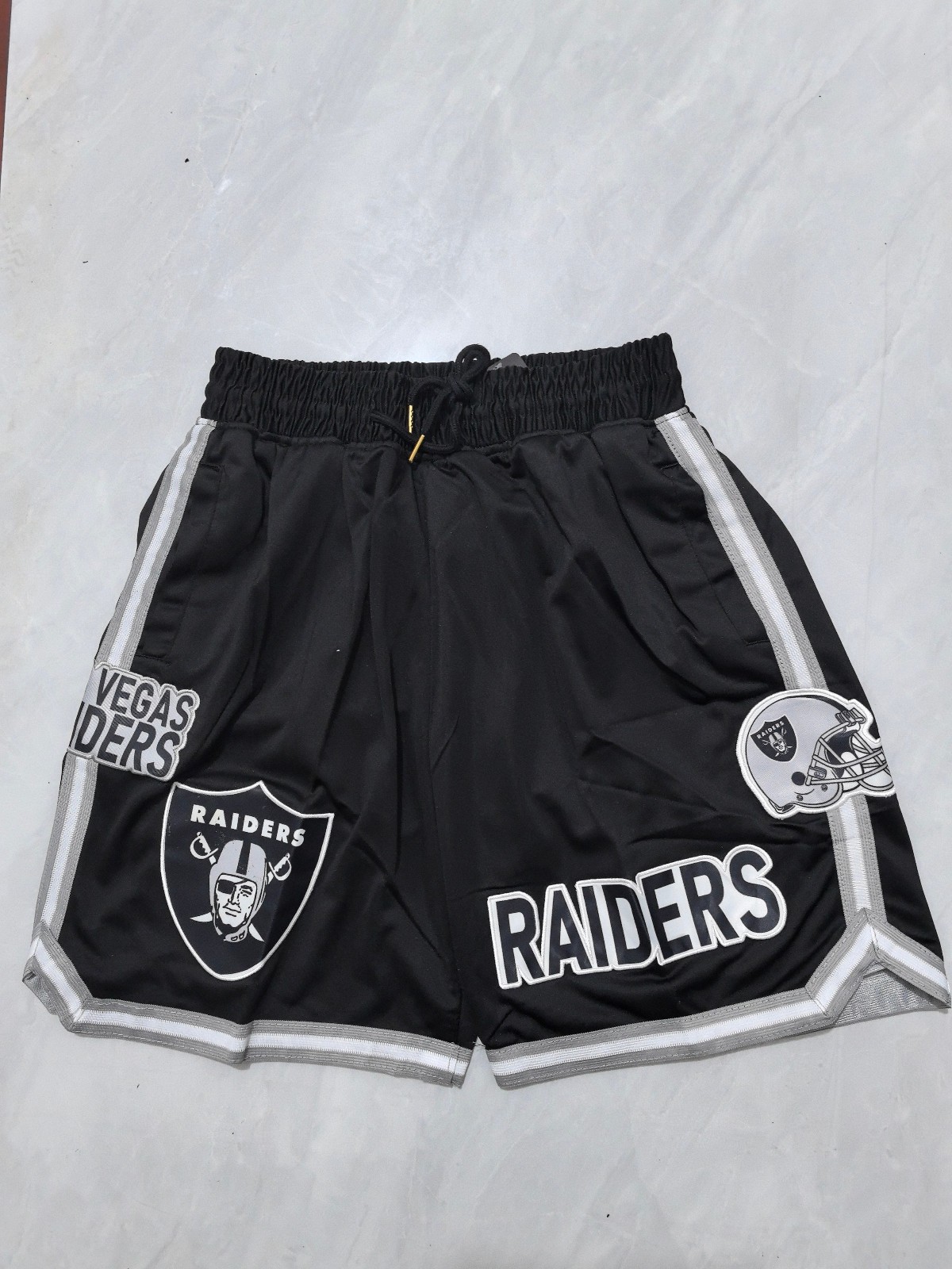 2025 New Los Angeles Raiders NFL Men Black Pockets stitched Shorts Size US