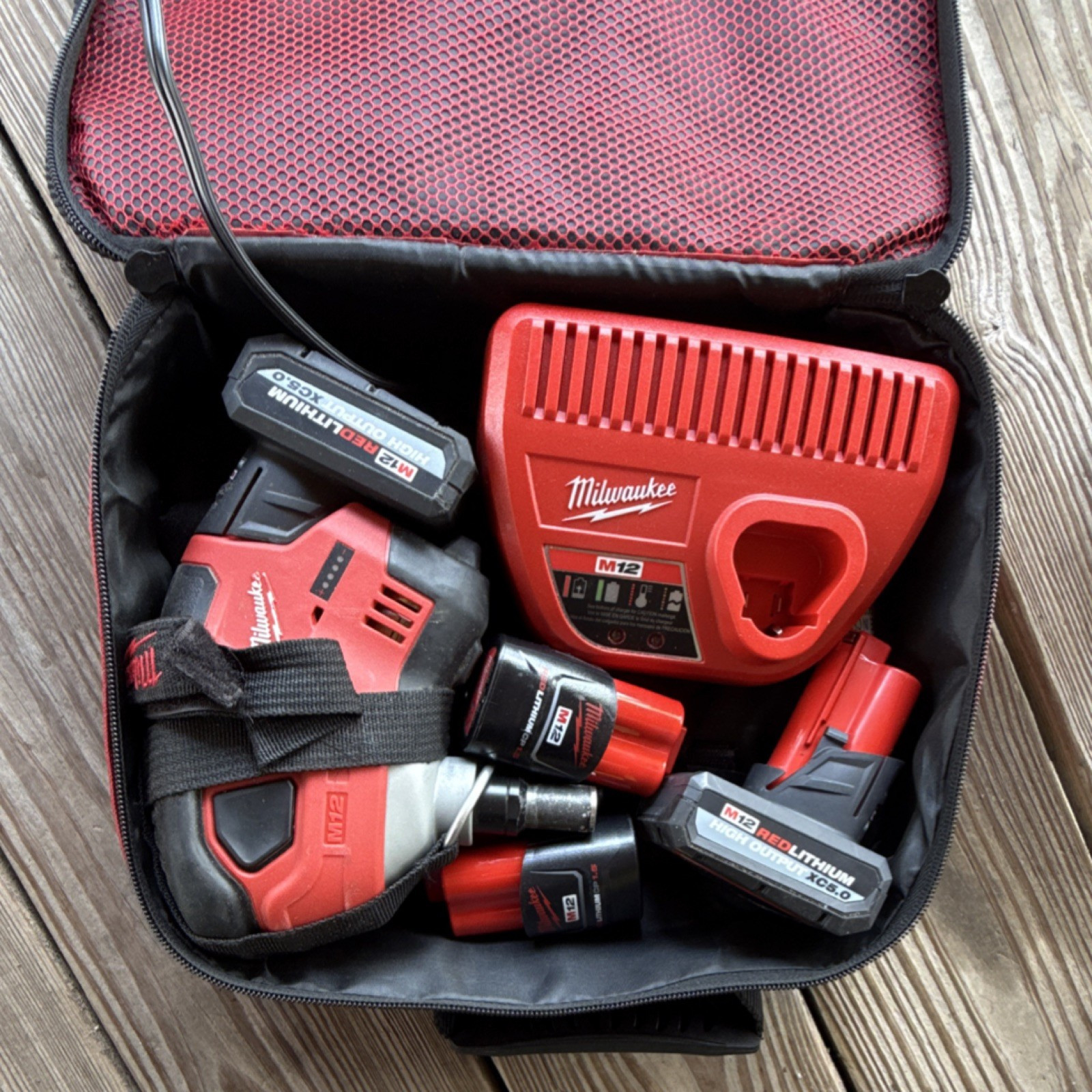 Milwaukee M12 Palm Nailer Kit 5.0Ah 1.5Ah Batteries Charger Bag 2458-20