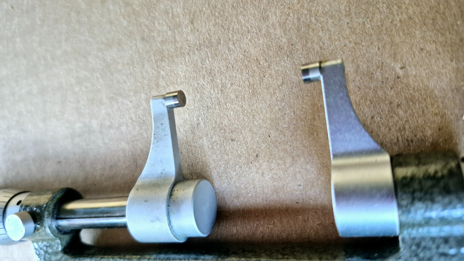 Mitutoyo 143-122 Caliper Type Micrometer 1-2″ .001"