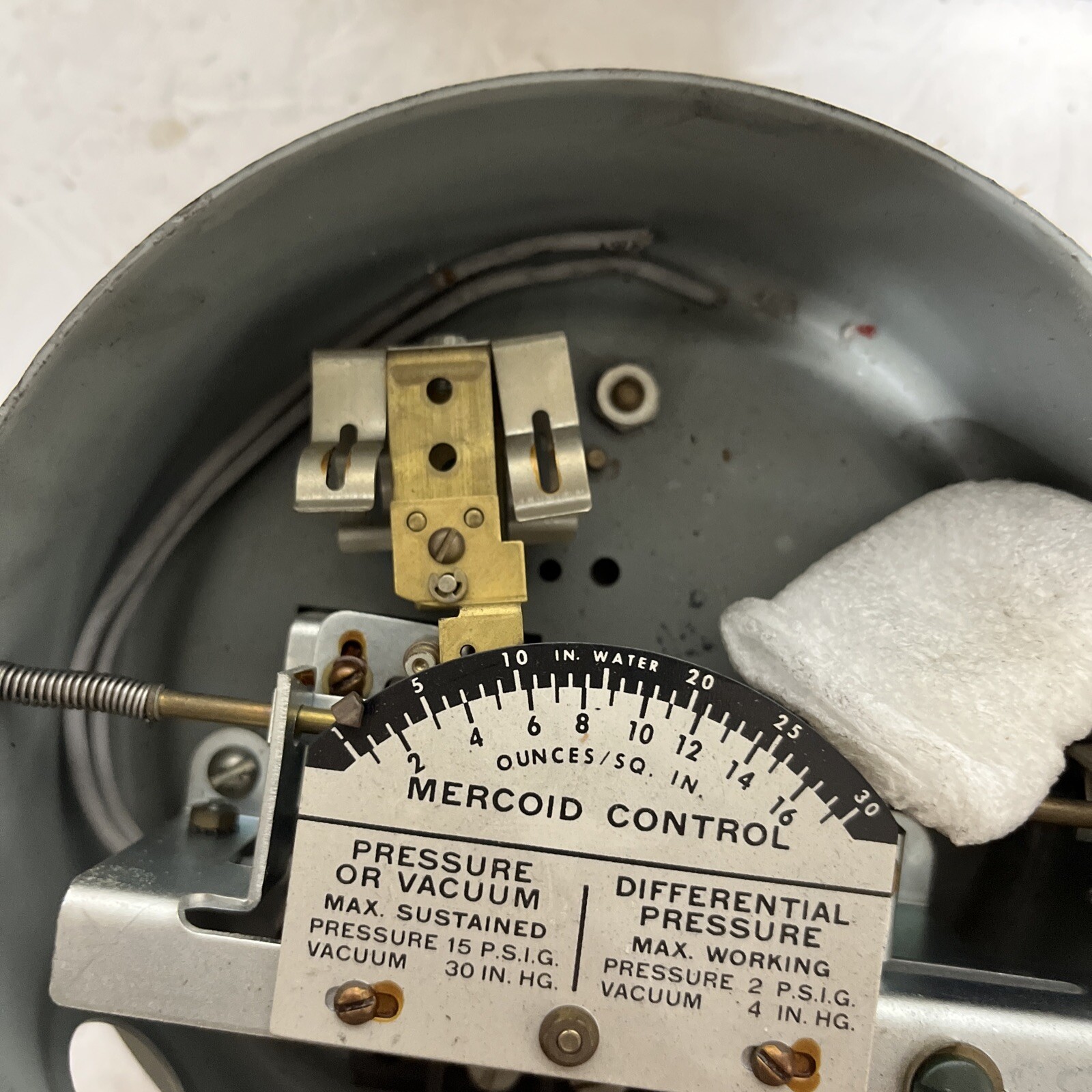 MERCOID PRL 3-P1 PRESSURE CONTROL SEE PICS MISSING PART