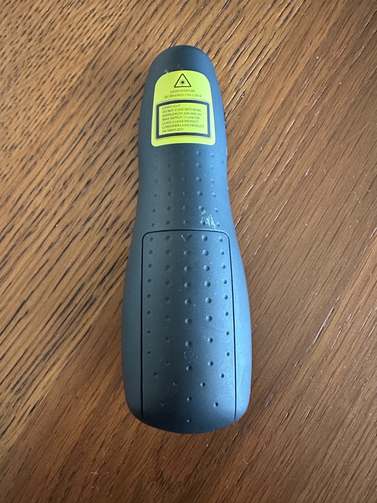 Logitech Wireless Presenter R400 USB A PowerPoint Clicker with Laser