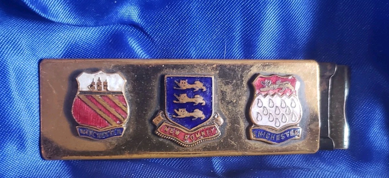 British Army Distinctive Unit Crest Insignia DUI Vintage WW2 Belt Buckle?