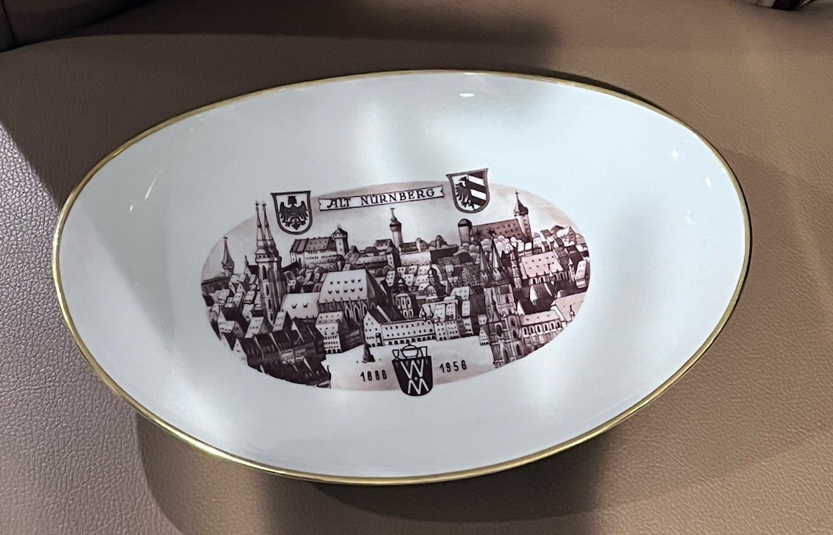 Thomas Germany - Porcelain Dish “ Alt Nürnberg 1886 - 1956l” Beautiful, Vintage