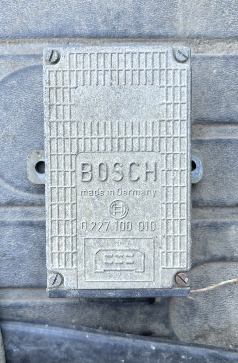 NICE USED ORIGINAL GENUINE BOSCH PORSCHE 924 1978 6 PIN Ignition BOX MODULE