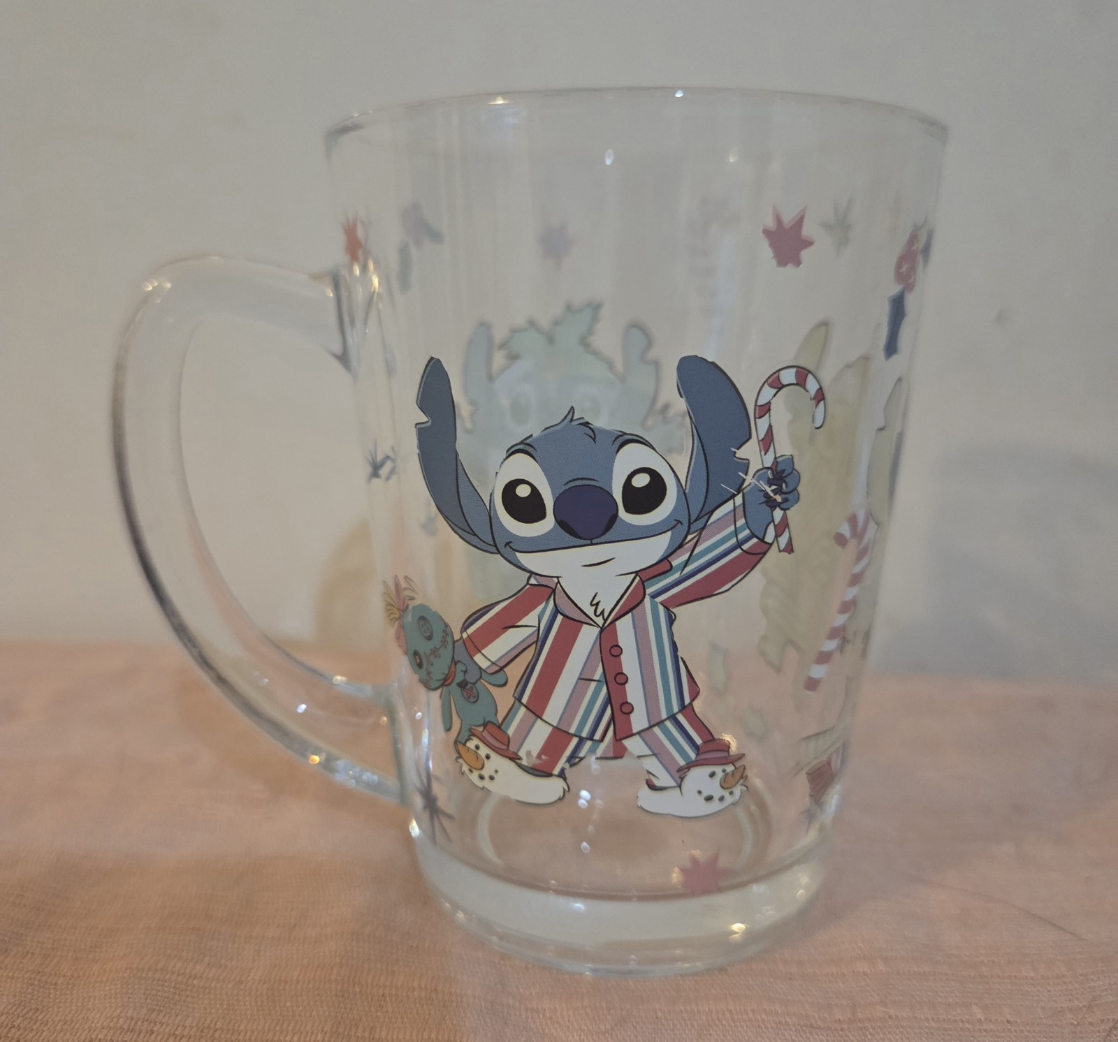 DISNEY STITCH  GLASS MUG CHRISTMAS PRE-OWNED