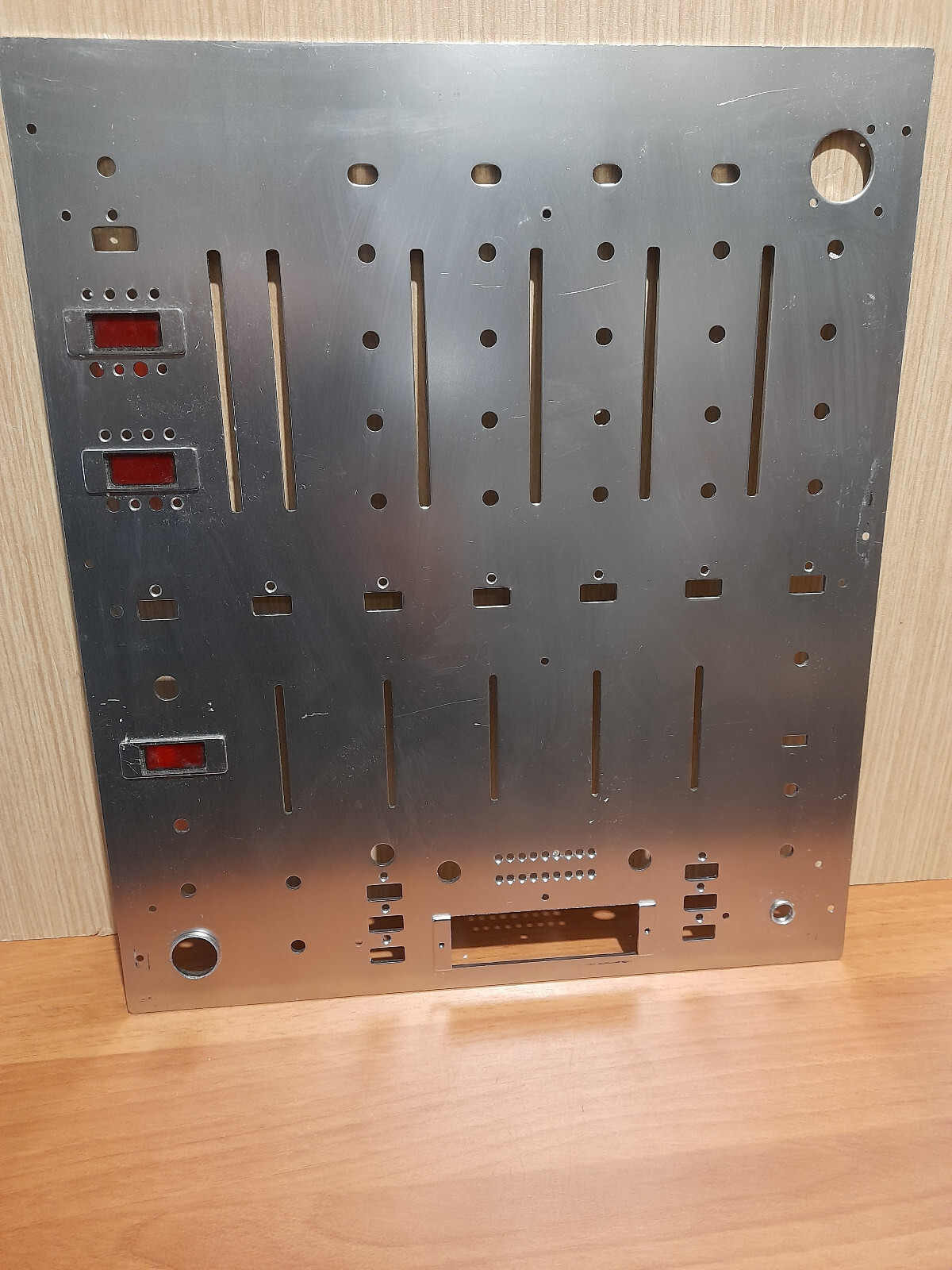 Behringer DJX700 faceplate 2
