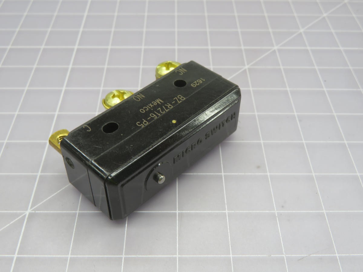 LOT OF 17 HONEYWELL BZ-R7216-P5 LARGE BASIC SWITCH T224648