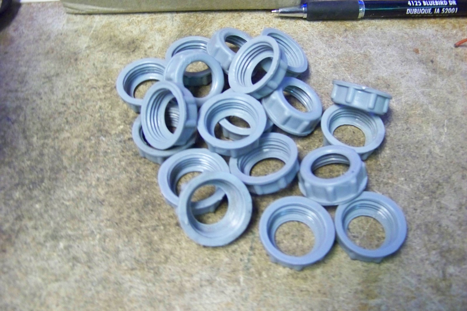 new TOPAZ 831 - 1/2 INSULATING PLASTIC BUSHINGS - 105 FLAME RETARDANT ~ 25 ct