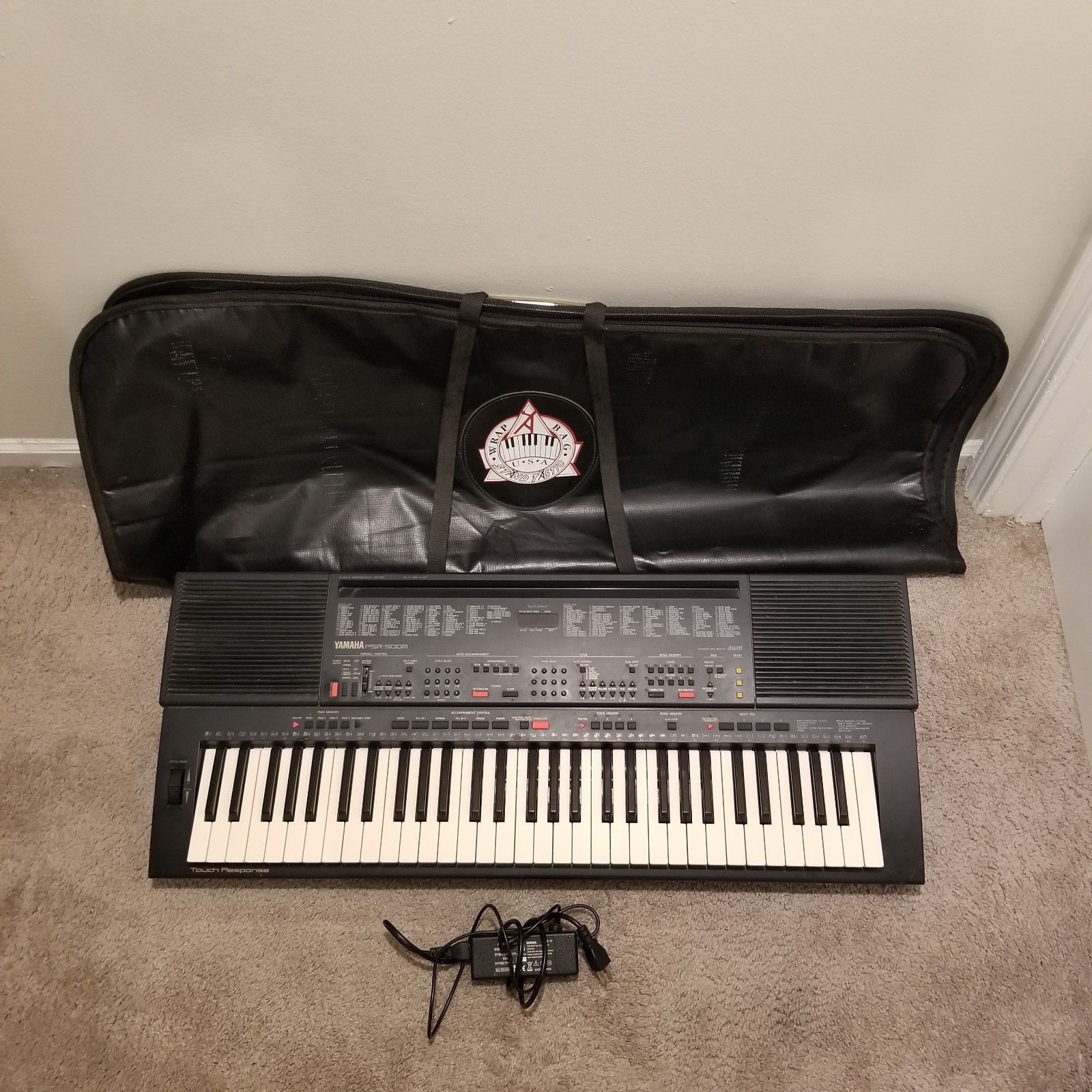 Yamaha PSR-500M Portable Digital Keyboard Synthesizer 61 Key Power Cord Tested