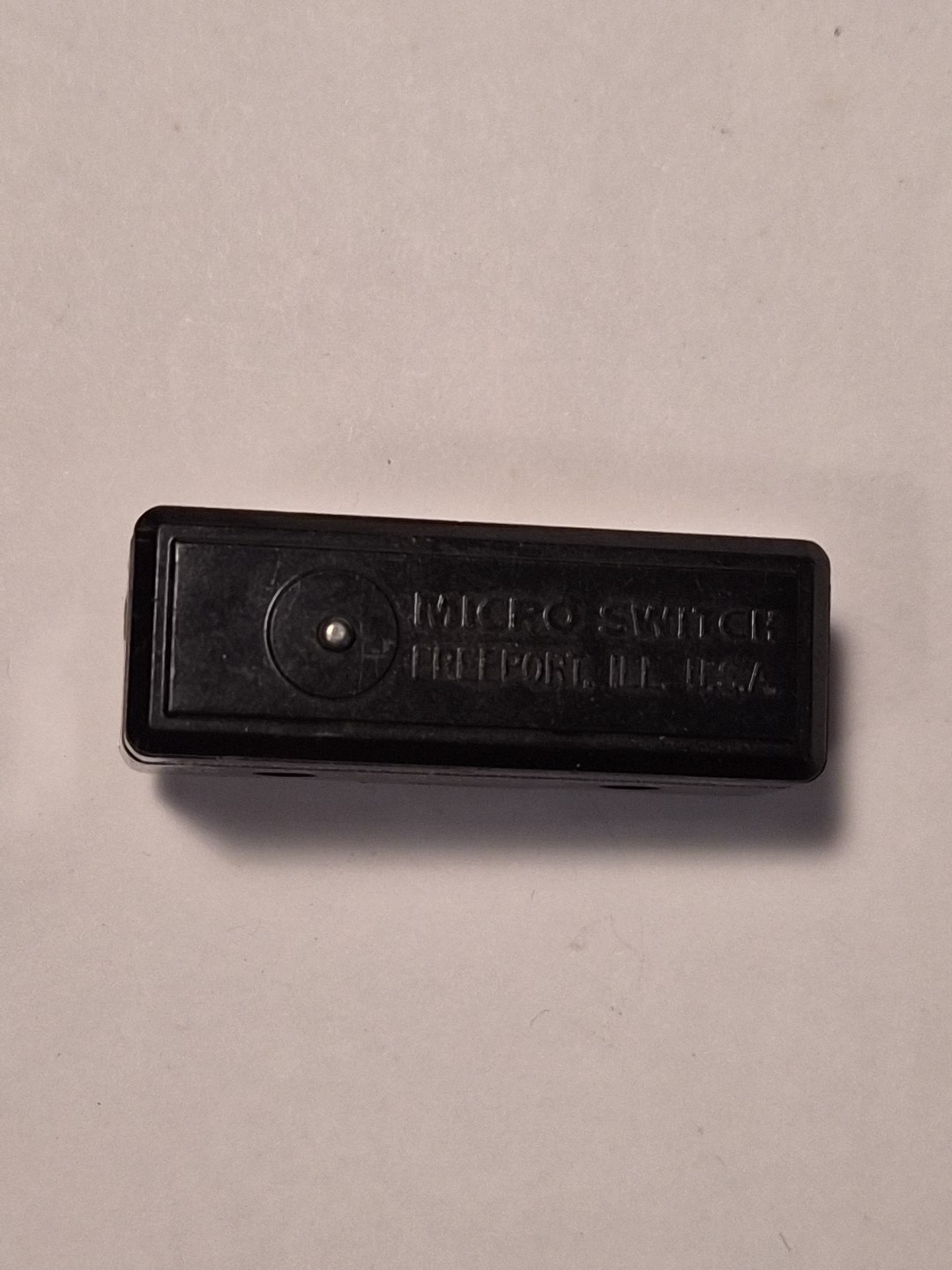 Micro Switch Snap Action Pin Plunger Limit Switch BZ-2R244-A2, 5A/125V, NOS.
