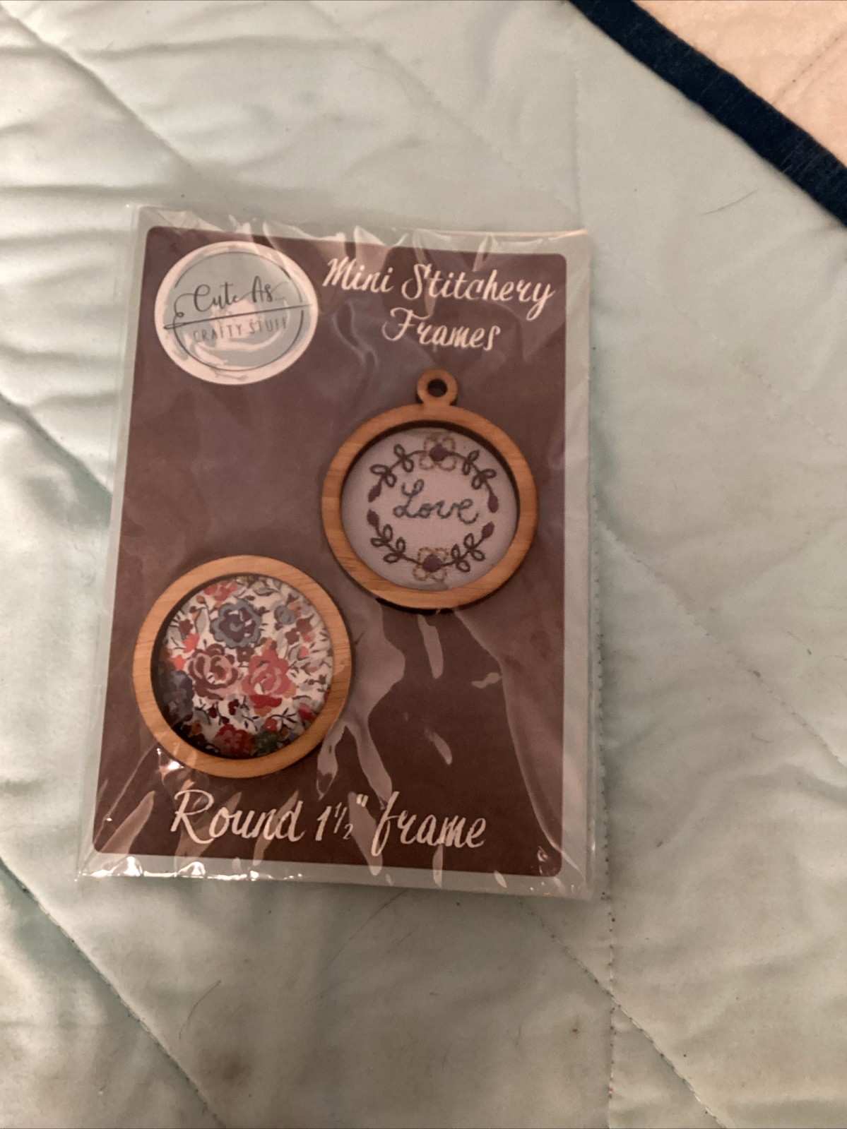 Mini Stitchery Frames. Round 1 ½ In Frames. See Pics For What’s Included. NIP