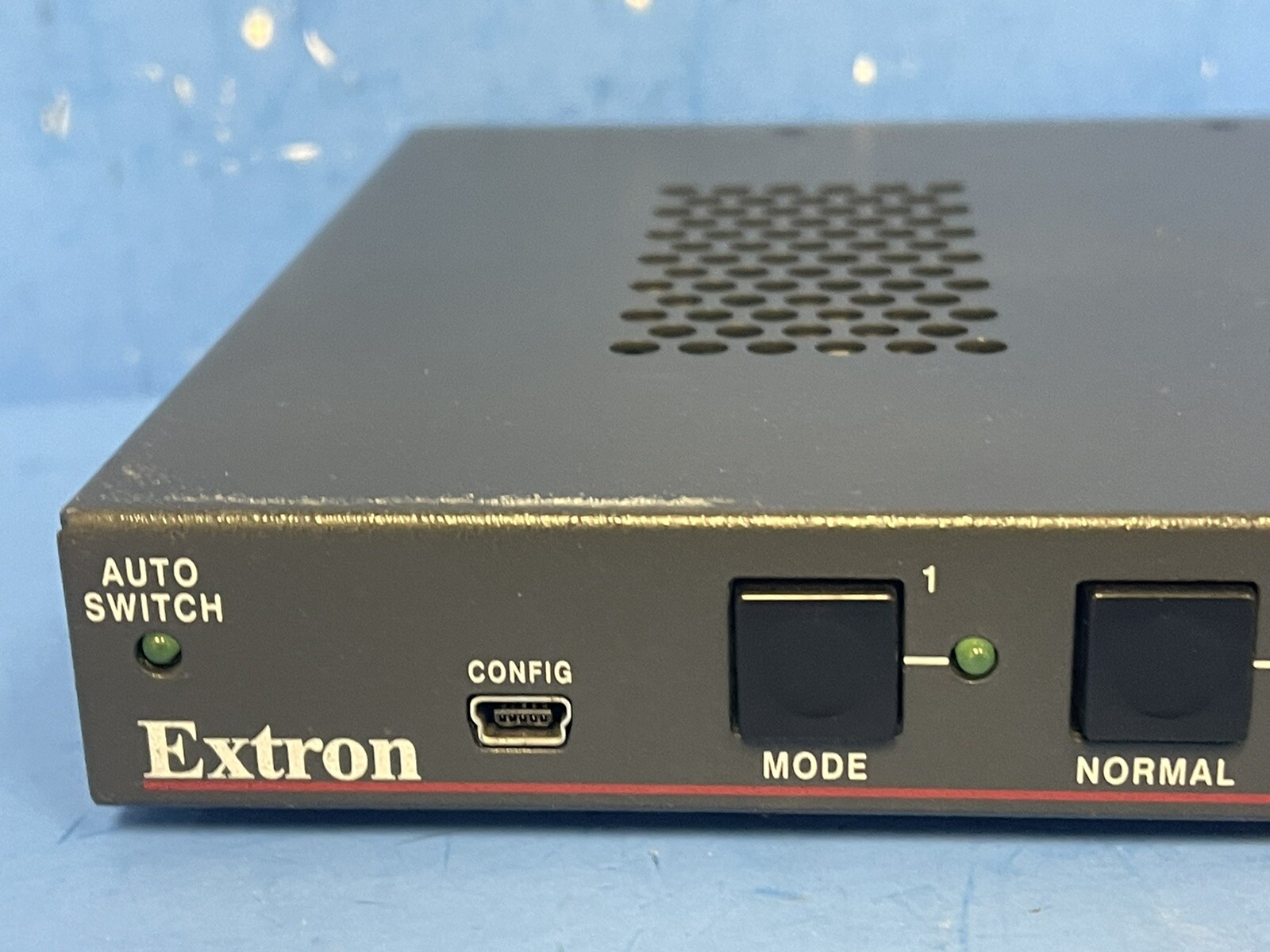 EXTRON XTP T USW 103 Three Input XTP Switcher Integrated Transmitter