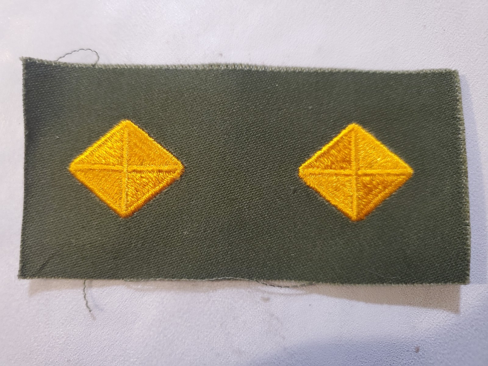 1960s US Army Finance Branch Officer BOS OD sateen cloth collar badge