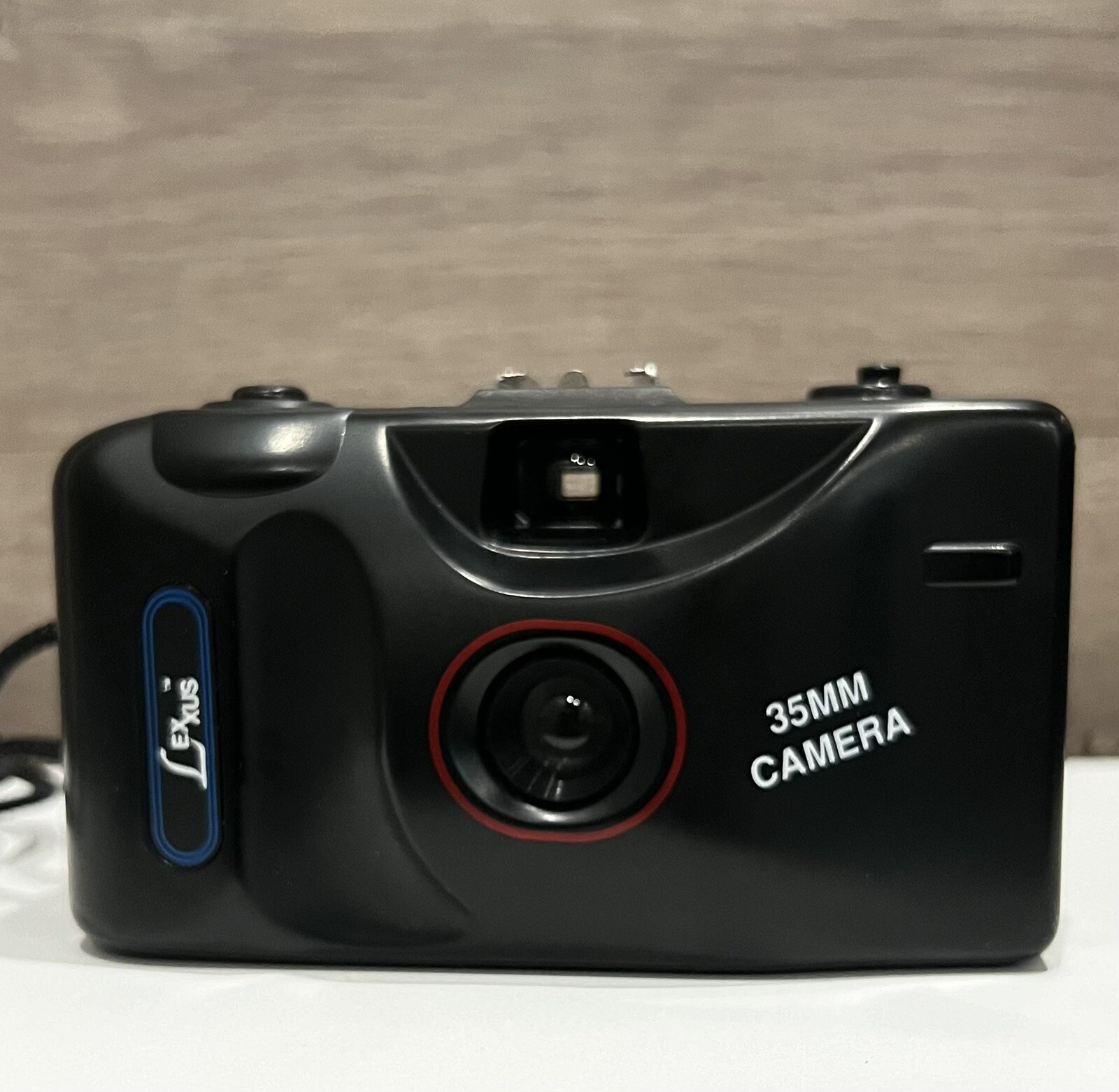 Lexxus Focus Free Easy Load 35mm Film Camera w/Instructions & Original Box