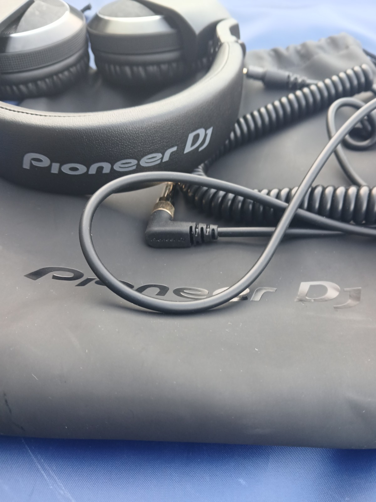 Pioneer DJ HDJ-CUE1 Wired DJ Headphone - Black