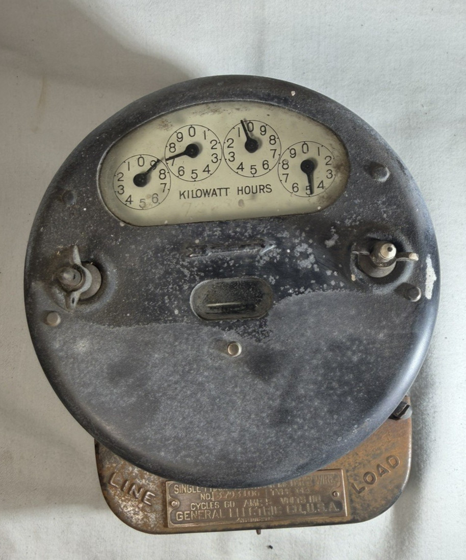RARE General Electric Single Phase 110 Volt Induction Watthour Meter