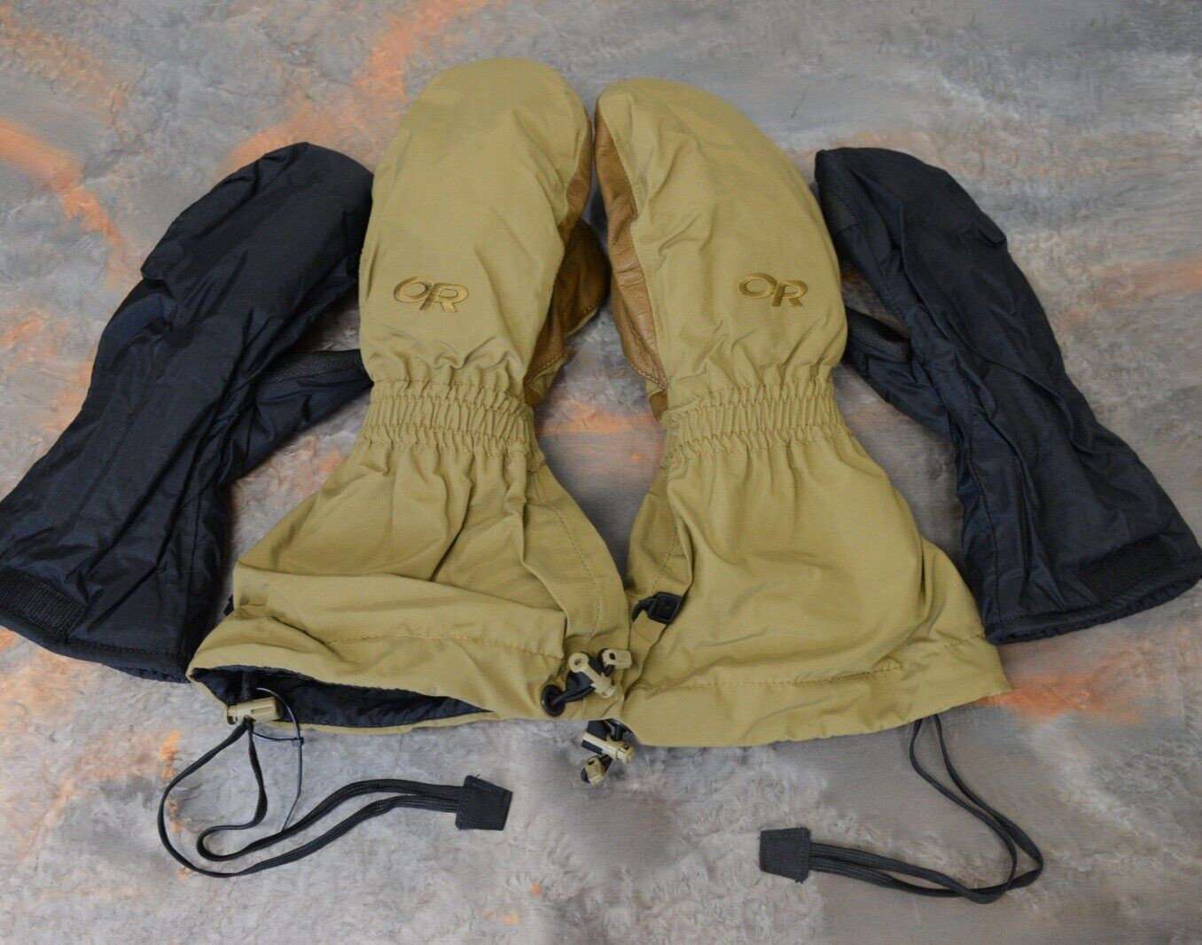 NEW OR Outdoor Research GoreTex Extreme Cold Weather Mittens LARGE w/ Liners