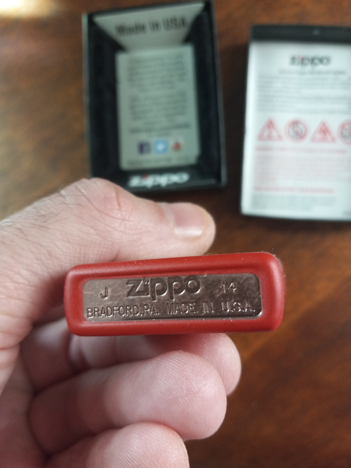 PULP FICTION RED APPLE ZIPPO LIGHTER Unfired