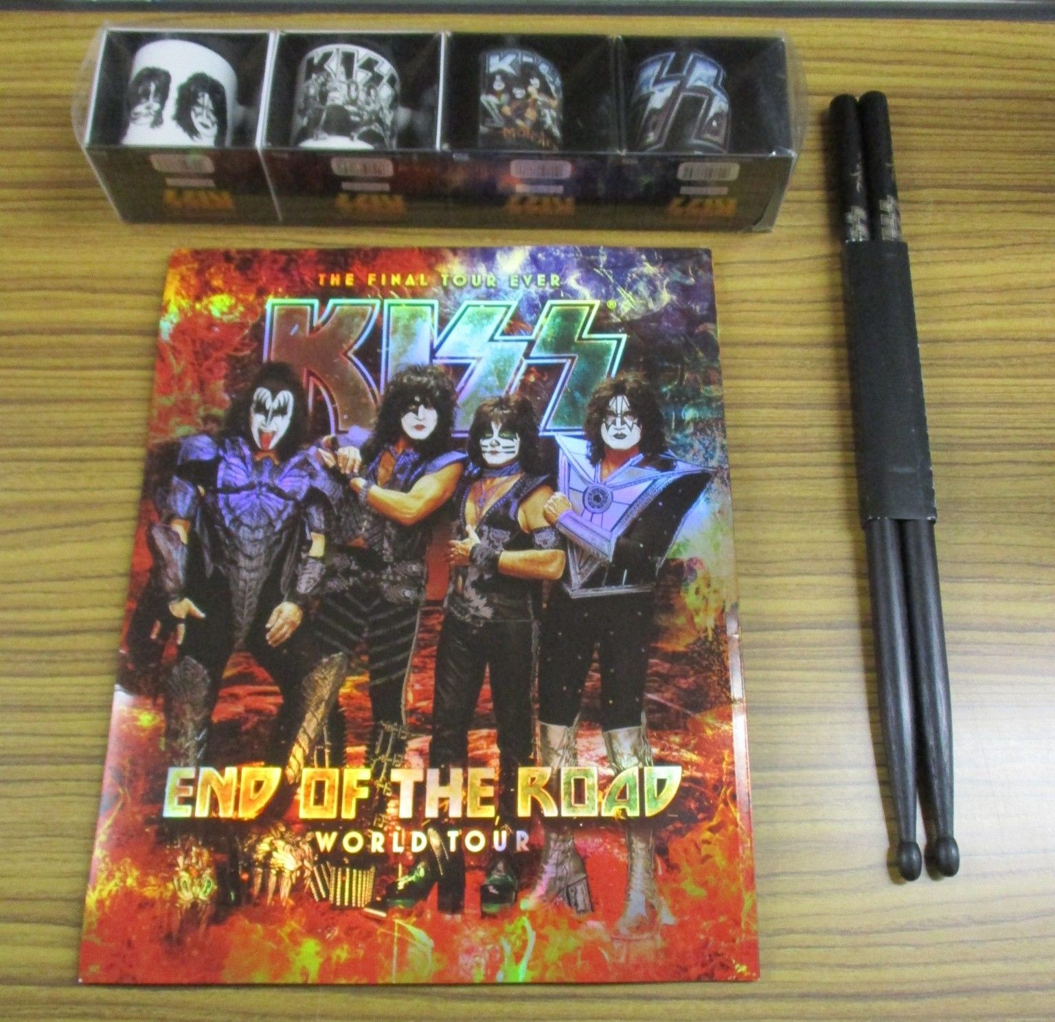 KISS END OF THE ROAD Zildjian Drumsticks Mug Set Tour Brochure Ultra Rare