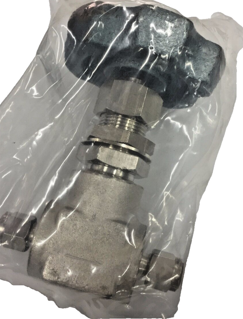Fujikin International Inc. CARP SS 316 Needle Valve 1/4" Tube  6000 psi 420 bar